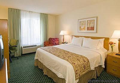 Fairfield Inn & Suites מריוויל מראה חיצוני תמונה