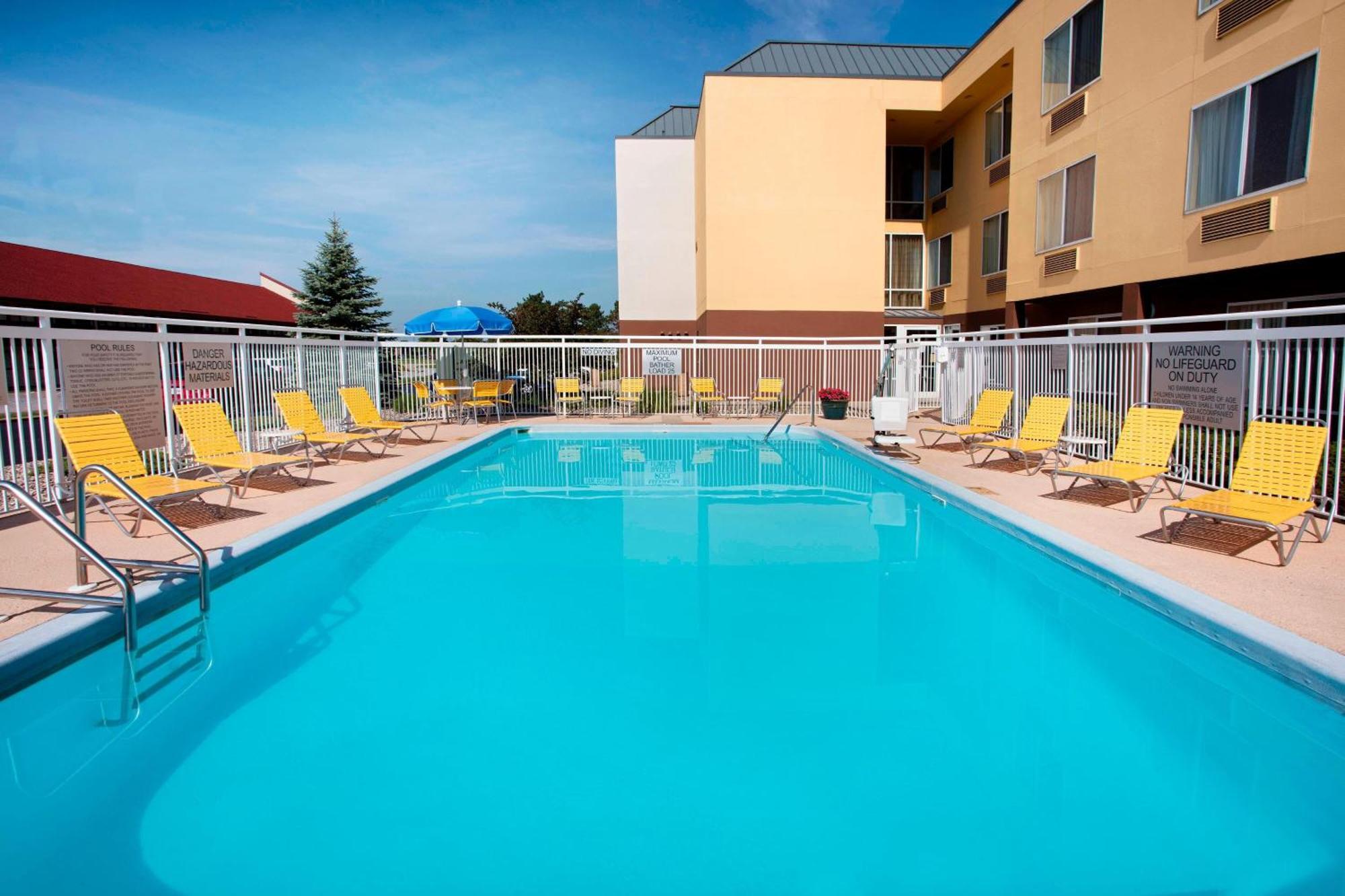 Fairfield Inn & Suites מריוויל מראה חיצוני תמונה